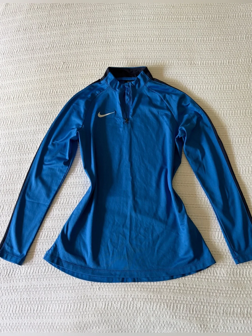 Nike Dri-Fit Blue Athletic 1/4-zip Top - size Large